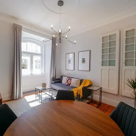 Апартаменти Fanqueiros 196 - Center *