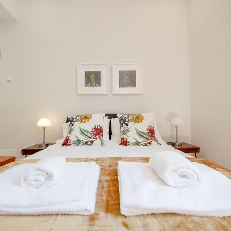 Fanqueiros 196 - Center *